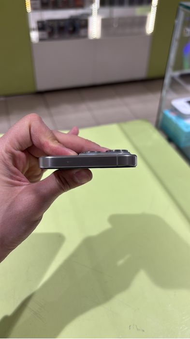 Продаю iPhone 15 pro 128Gb 87%