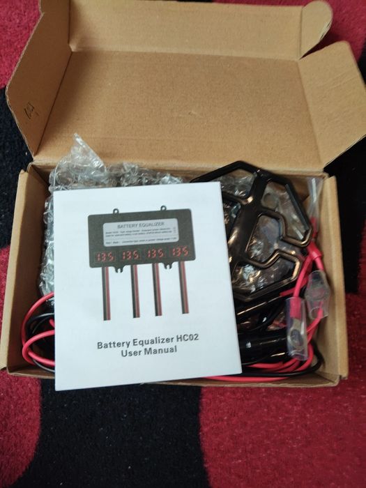 Egalizator baterii 48 v pentru panouri fotovoltaice.afisaj lcd 4x bateri. Protectie la polaritate inversa.consum redus de energie nou pret 250 de lei