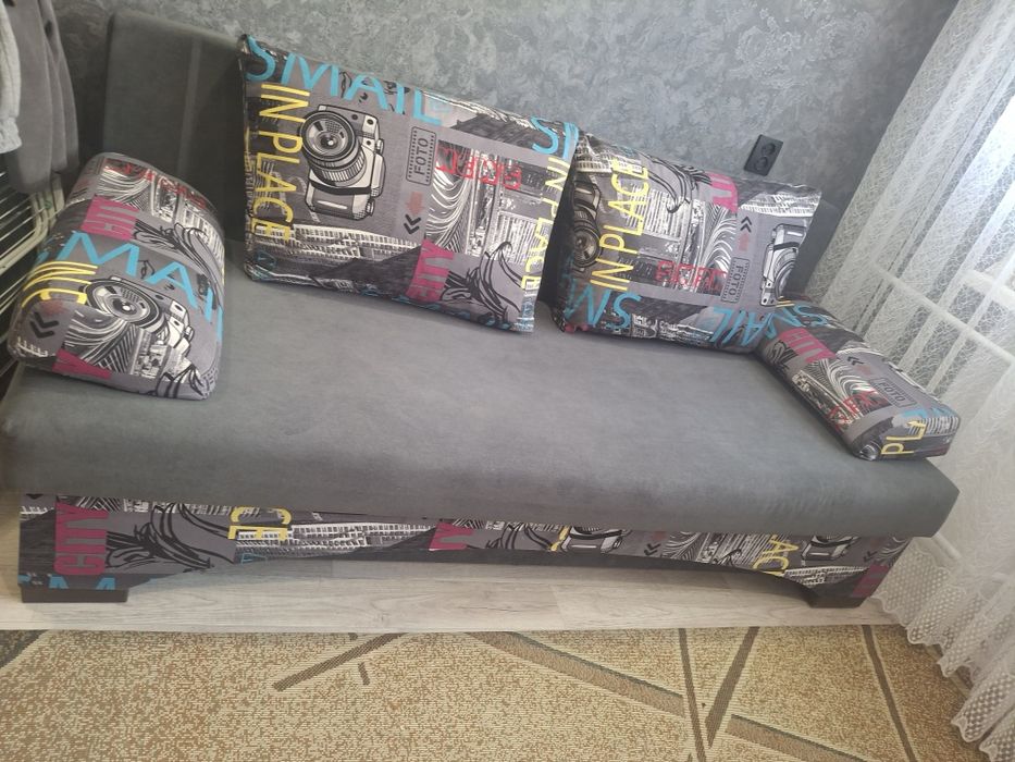 Продам  ДИВАН. В хорошем состояние