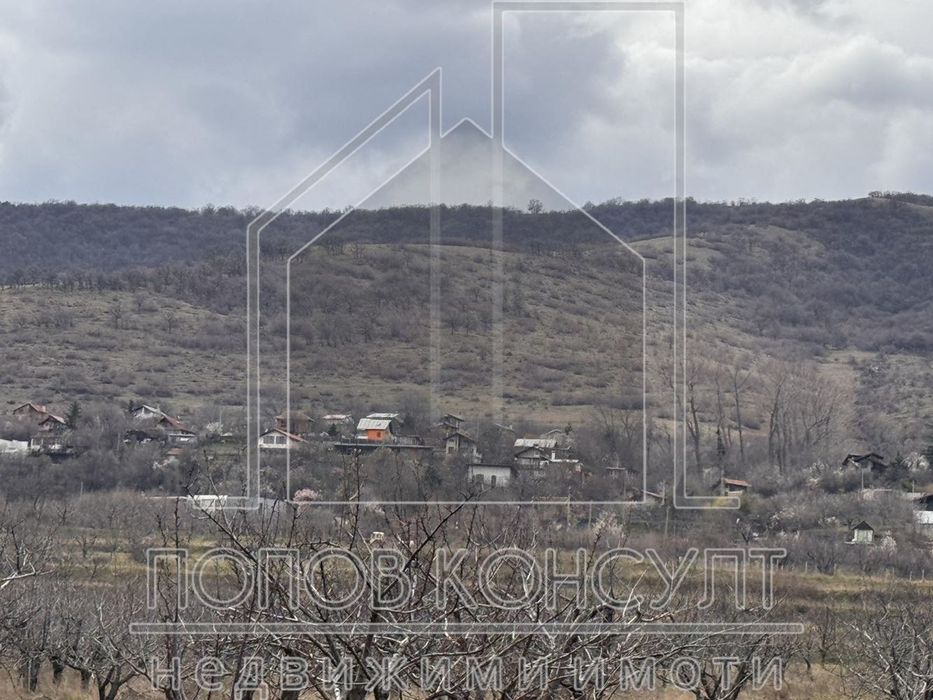 Парцел в Пловдив, област-с.Брестник площ 650 цена 61750