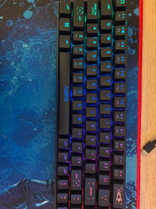 Kit Gaming – AQIRYS MIRA + Logitech G305 Wireless + Mousepad XL |