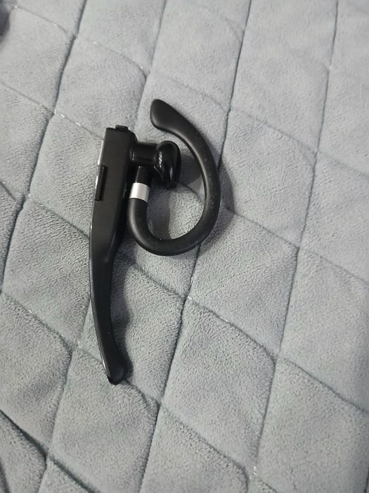 Продам гарнитуру блютуз наушники