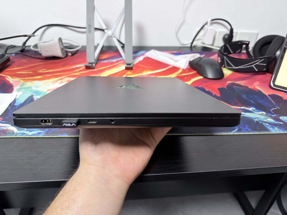 Продам свой ноутбук Razer blade 14 4070/8gb 32gb/1tb очень сильный !
