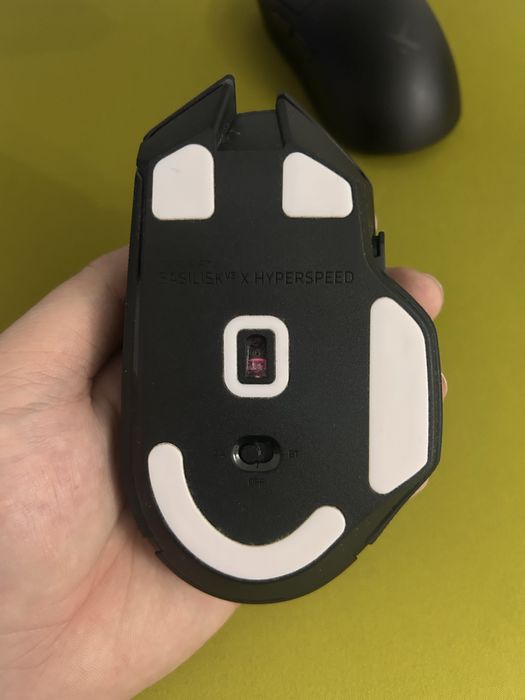 Срочно Продам мышку Razer Basilisk v3 x hyperspeed