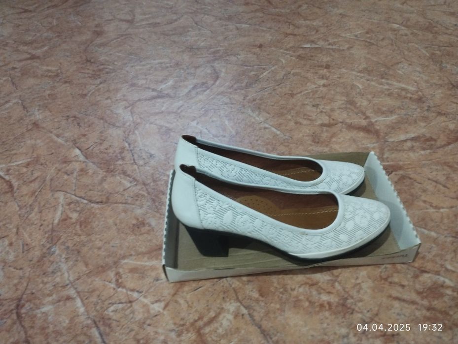 Туфли белые продажа