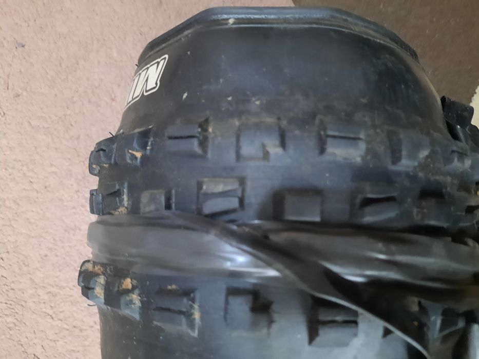 Vând cauciucuri maxxis 29 2.6