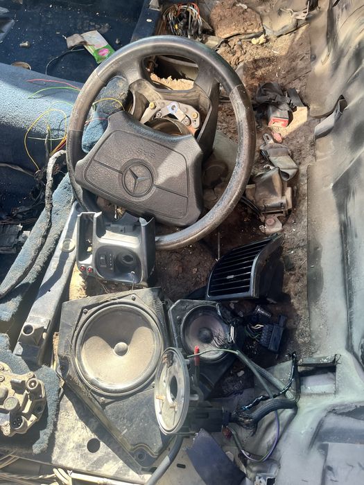 Мерседес 140 на разбор