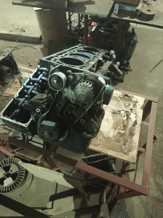 Продам двигатель к7 м на Рено