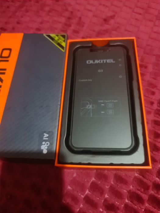 Vand 4;telefoane noi la cutie deschis doar pentru poze