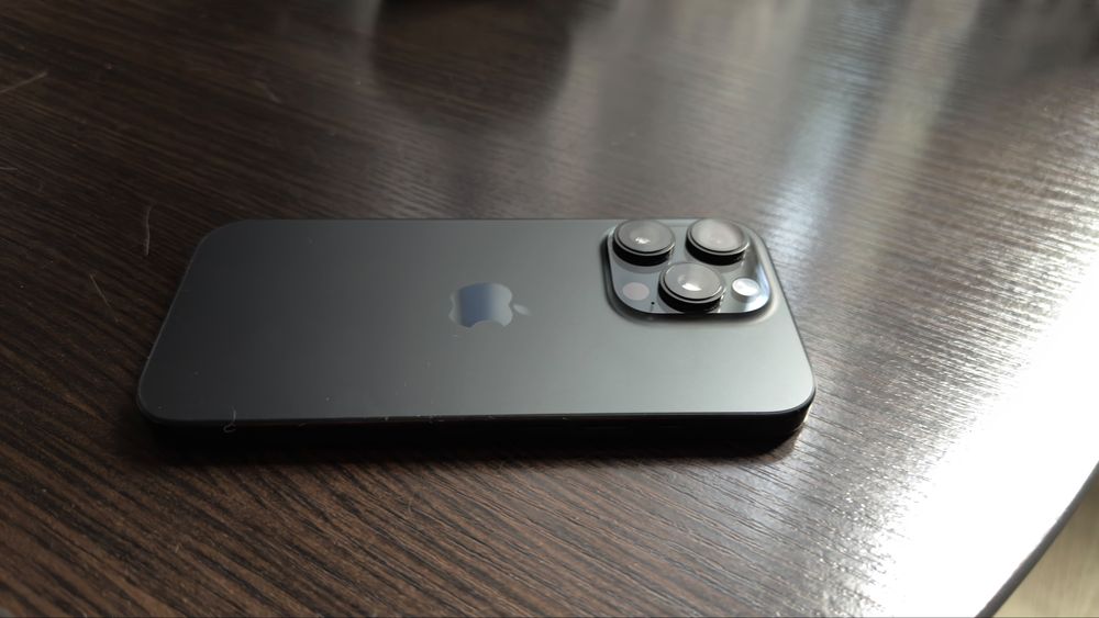 Iphone 16 pro с гарантией