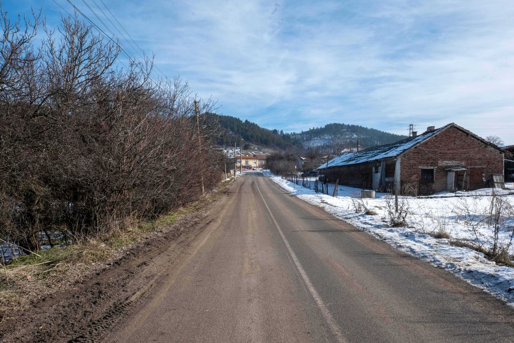 Продава се Парцел в Брезник - 4000 кв.м за 8 €/кв.м - Снимка #4