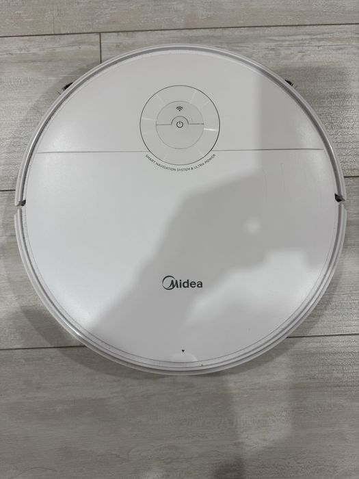 Робот пылесос Midea