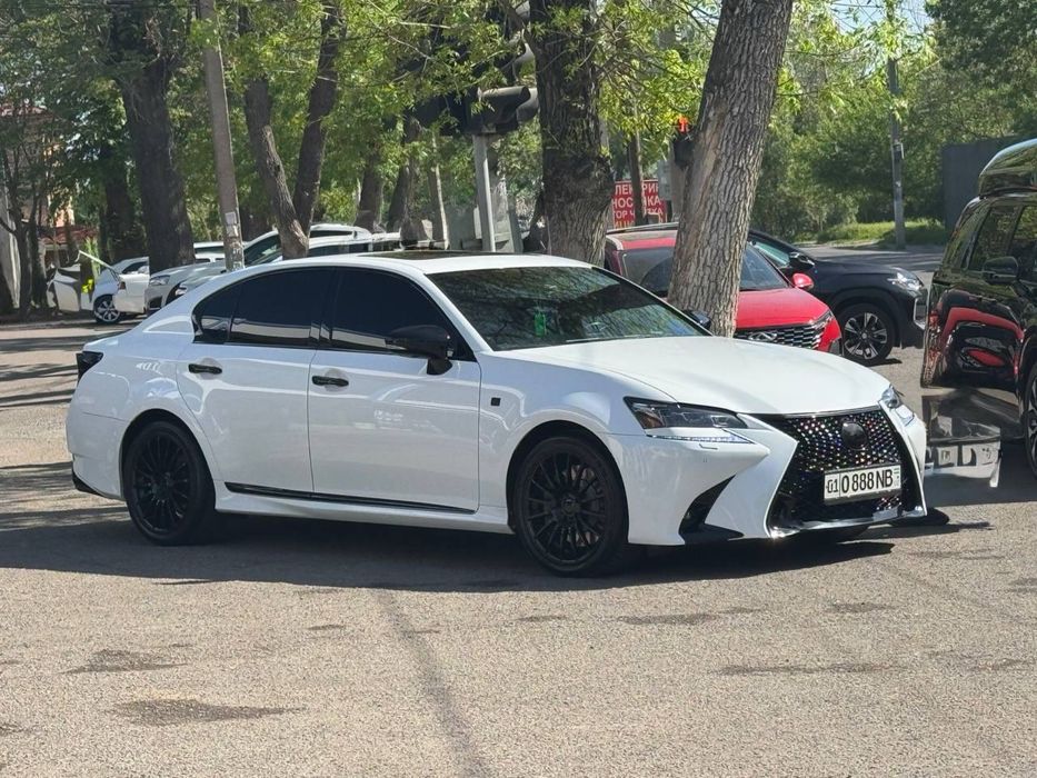 Продаю легендарный Lexus gs350