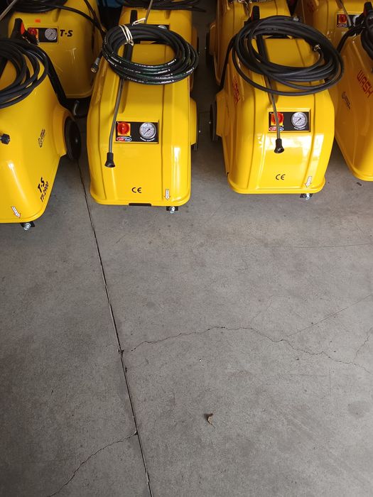 НОВА Професионална водоструйка 200 бара