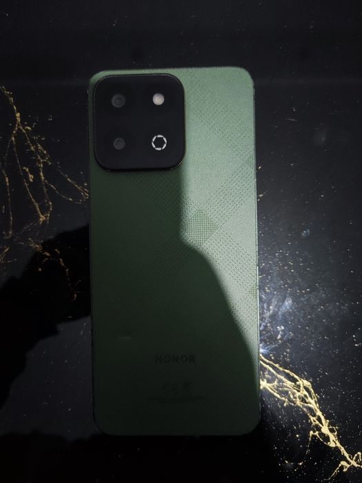 Honor X7c sotiladi

Karopka dakument bor

Xotirasi: 128gb

Telefon ide