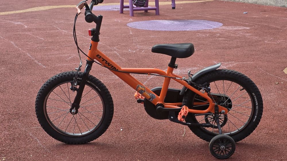 Bicicleta impecabilă