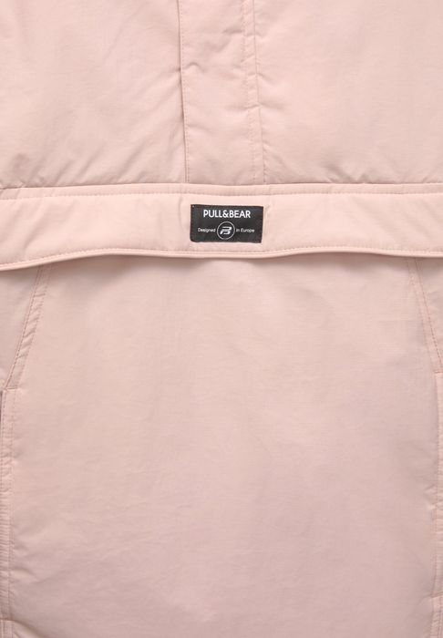 Яке на Pull and Bear