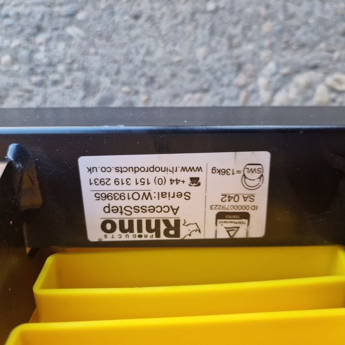treapta / scara spate autoutilitara duba  Rhino cu senzori de parcare
