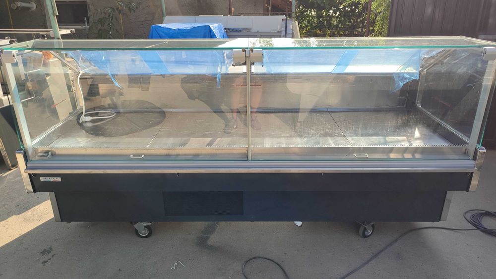 Vitrine frigorifice mezeluri,carne