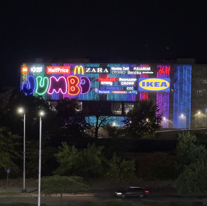 Продавам луксозен двустаен апартамент в Panorama Park East
