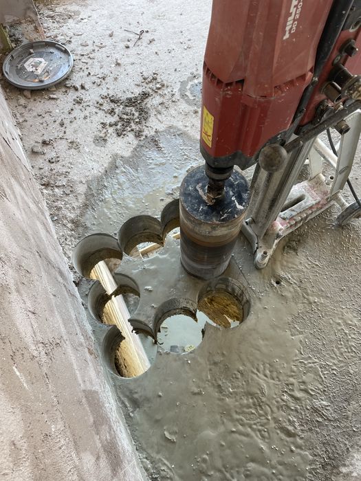 Gauri hote , evacuare centrale , aerisiri , treceri tubulaturi sanitare si electrice , etc.