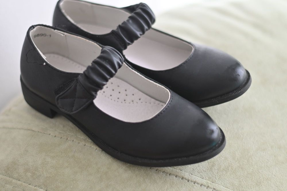 Детски пантофи и официални кожени обувки 28-29