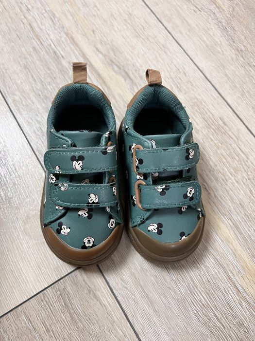 Бебешки кецове hm