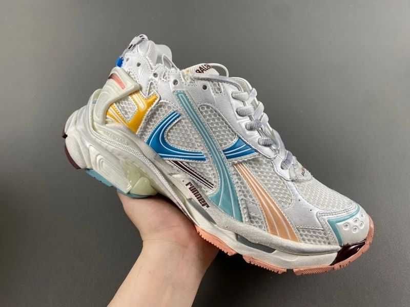 Balenciaga Runner - Grey/Tan