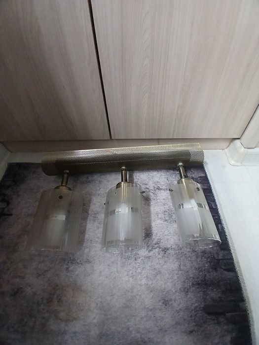 Срочно продам светильник.