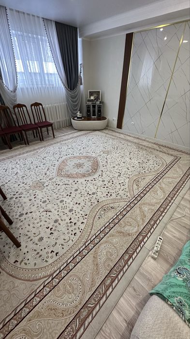 Продам ковёр размером 4 на 5