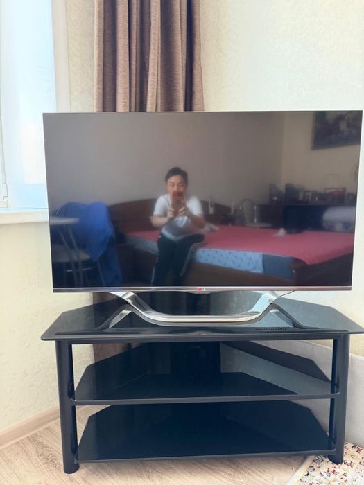 телевизор lg и тумба под телевизор