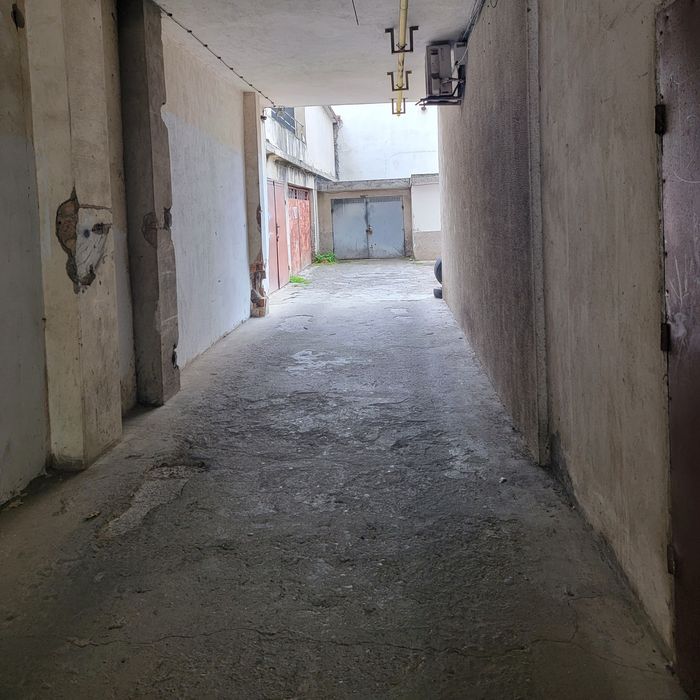 Дава се под наем Гараж / Паркомясто в Велико Търново, Колю Фичето - 20 кв.м за 84.15 € - Снимка #3