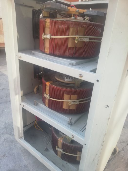 Стабилизатор напряжения