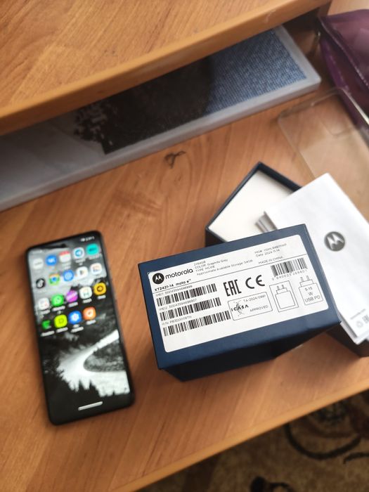 Продам новый телефон