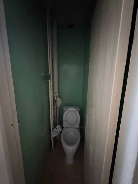 м.Буюк Ипак Йули чайхана Салом 2-комн 3/5 55 м² кирпич 2х6 м средняя