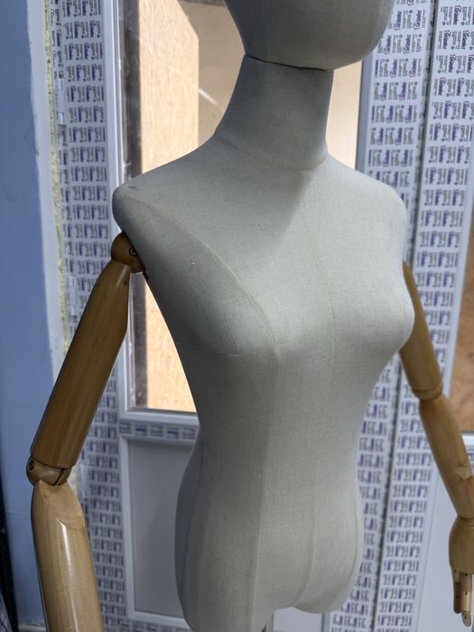 Продам манекен женский