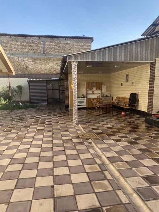 Дом мирабадский район ок -уй махалля  4 сотки  4 комнат