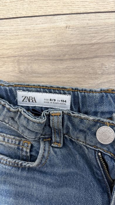 Джинсы на мальчика 7-8 лет ZARA в отличном состоянии
