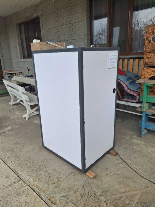 Инкубатор для вывода птицы