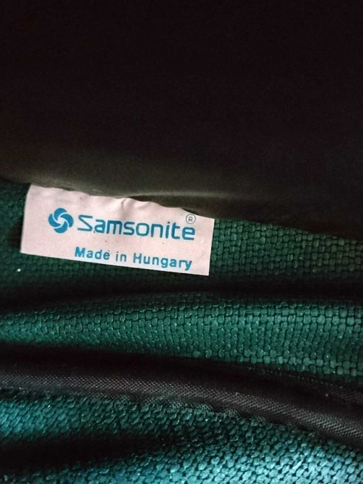 Samsonite лек куфар за ръчен багаж с 4 колелца