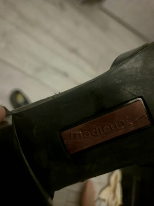 Sandale cu toc din piele naturală