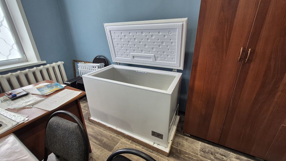 Морозильная камера Бирюса 330л