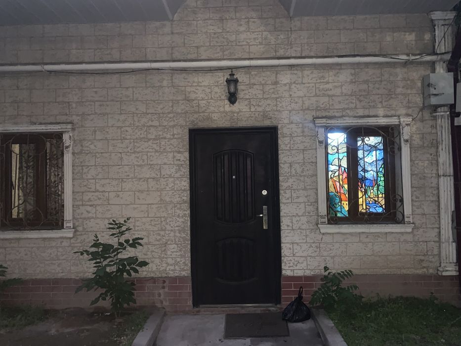 Сдается Коттедж  на мерабаде 2х комнатная