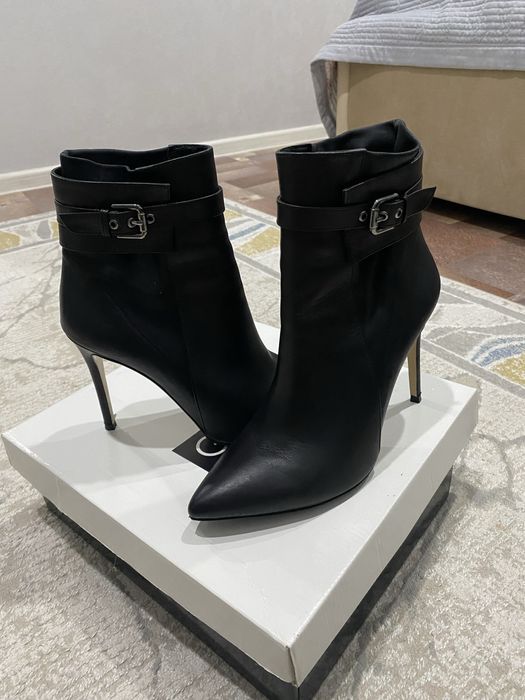 Продам новые ботильоны