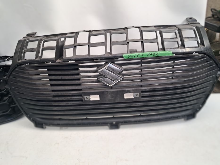 Решетка грил Suzuki Swift Suzuki SX4 S Cross 2015/25г
