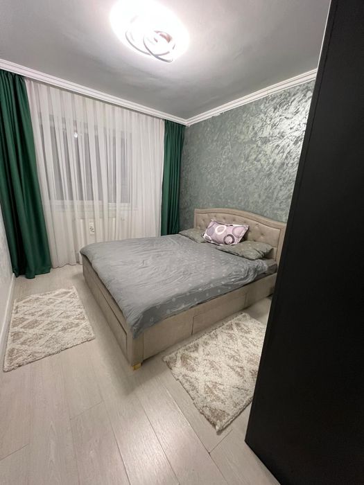 Vand apartament 3 camere,Prima Universitatii