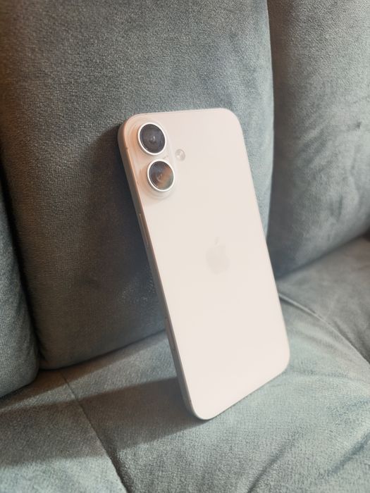 iPhone 16 plus.