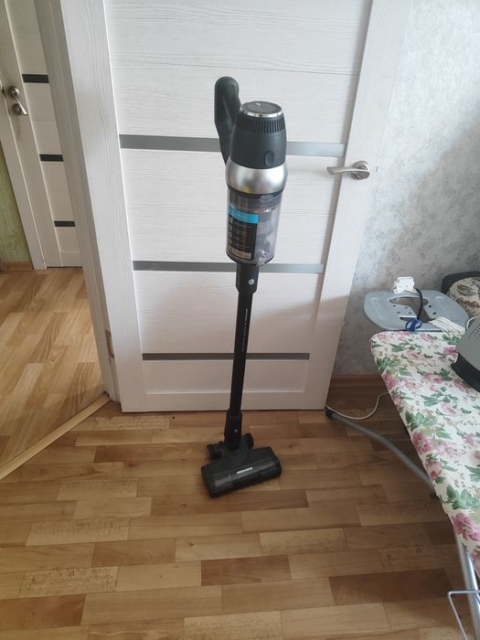 Продам  безпроводной пылесос