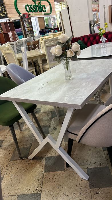 Стулья и столы  металлические