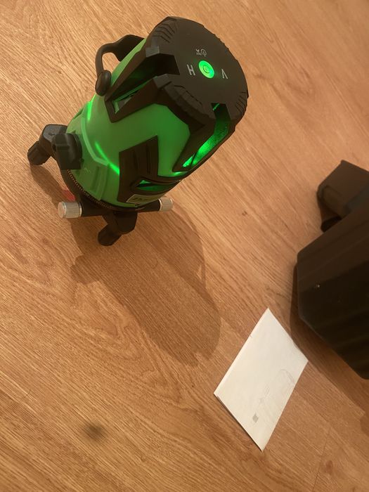 Продам лазерный уровень новый